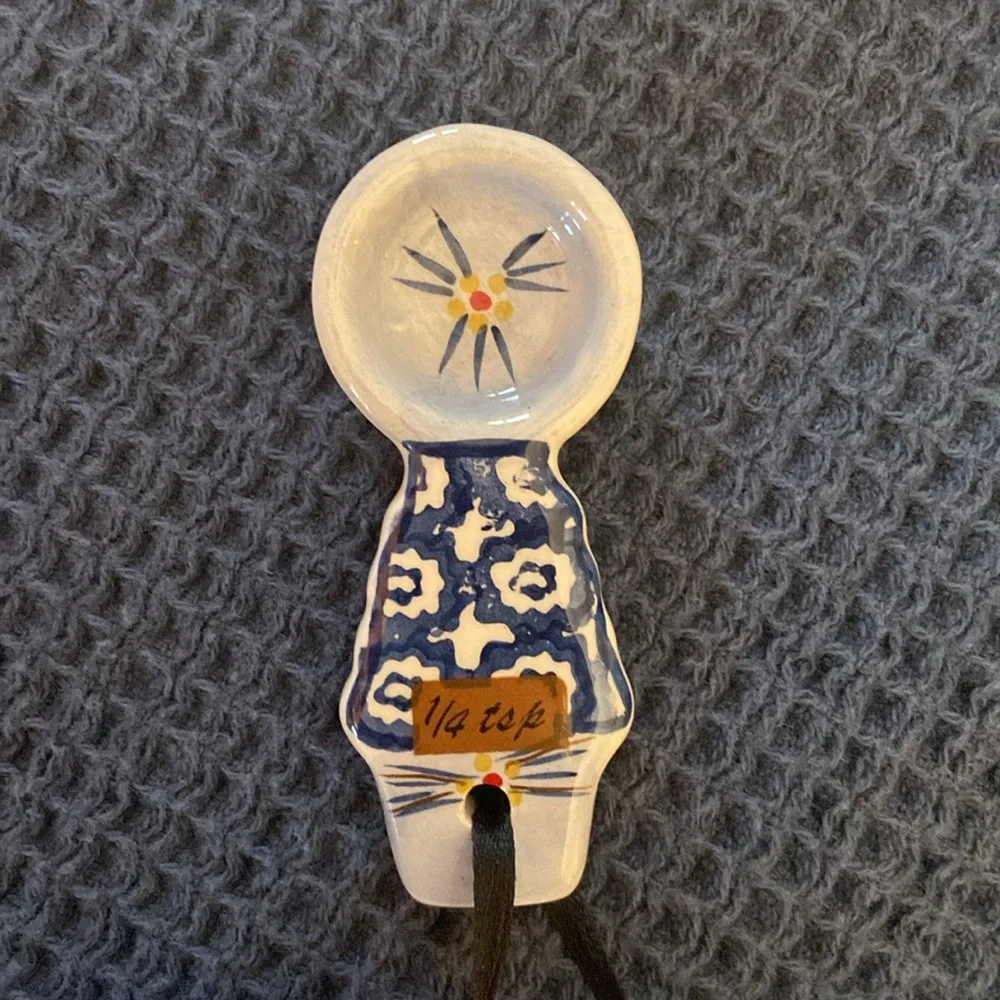 Temp-tations Old World Measuring Spoons - Picture 10 of 13